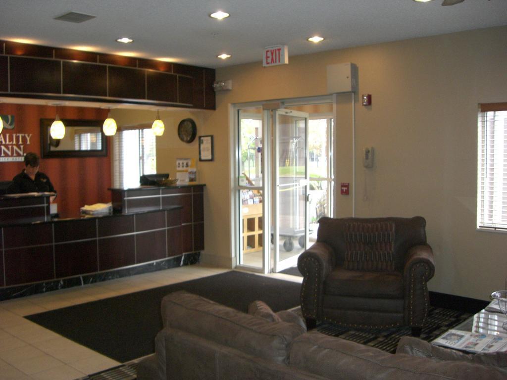 Quality Inn Brooklyn Center Extérieur photo